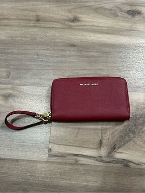 NWT Michael Kors Wristlet Wallet with Gold Hardware